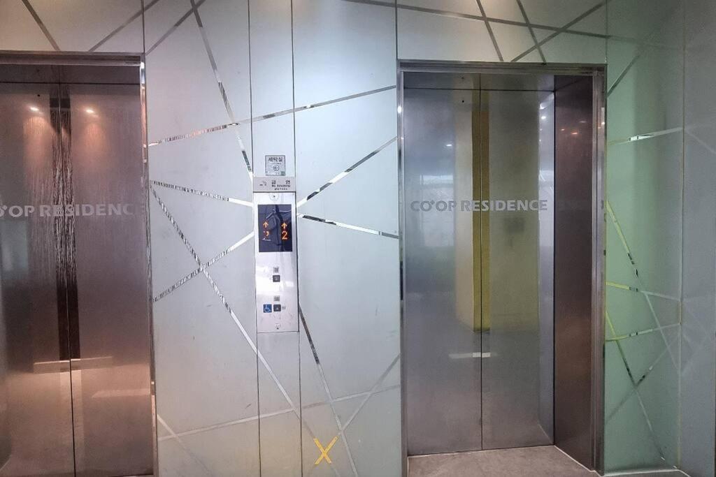 Apartment Dongdaemun W House - R414 *