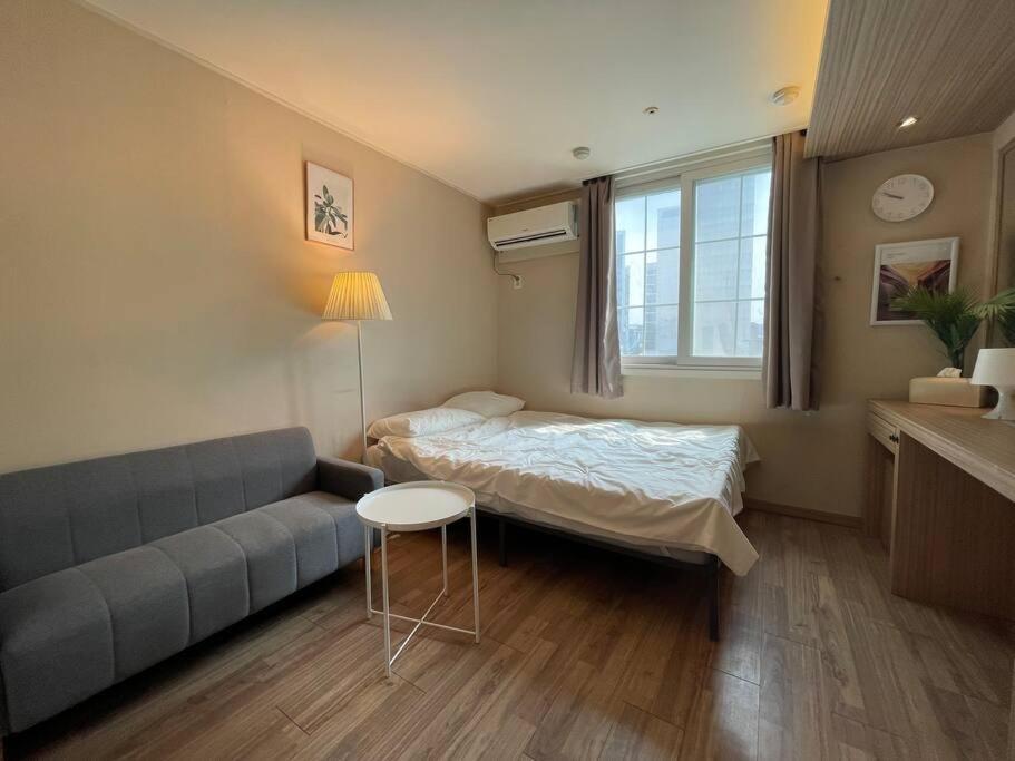 Dongdaemun W House - R414 *